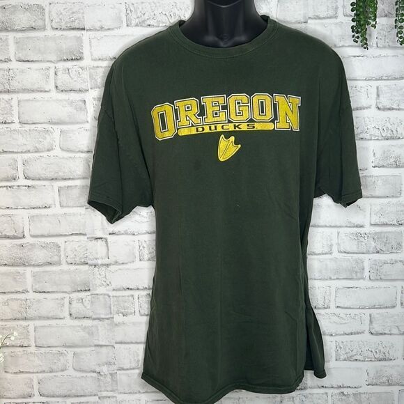 Oregon Ducks Football Tee Tshirt Shirt Size 2XL 2X - Picture 1 of 4